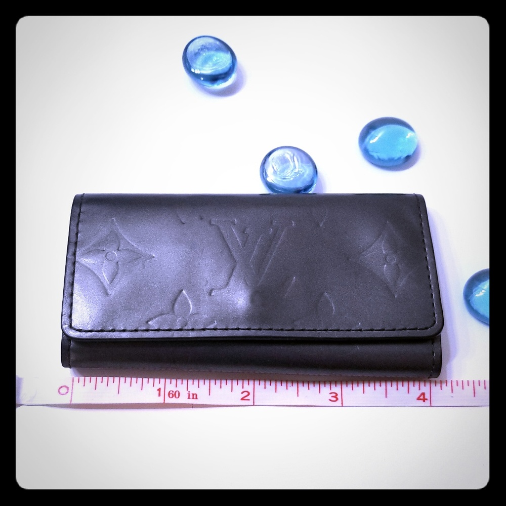 Louis Vuitton gray keys holder bag